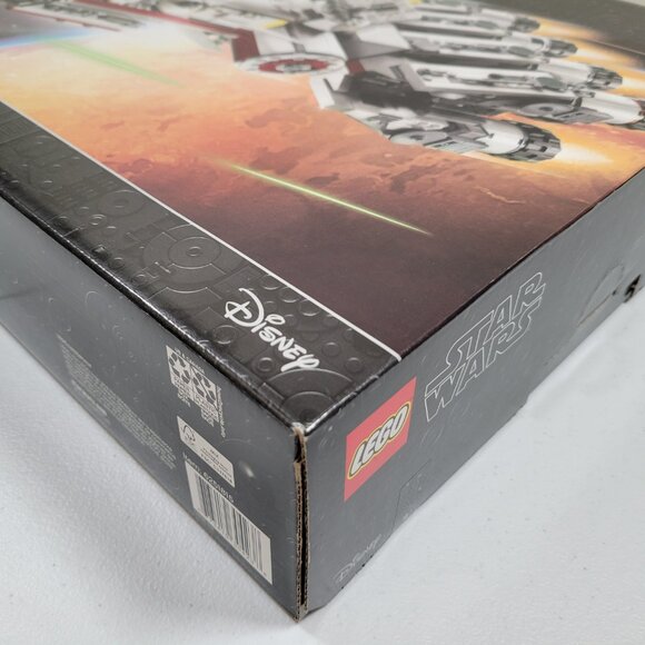 LEGO Star Wars: Tantive IV (75244) - Picture 13 of 16